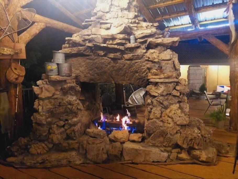 יוריקה ספרינגס Stonegate Lodge King Bed Wifi 50In Roku Tv Salt Water Pool Room #102 מראה חיצוני תמונה